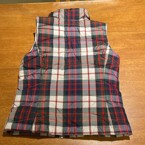 Plaid, women’s, super cute puffer vest, size small. New, but no tags. - Picture 5 of 5